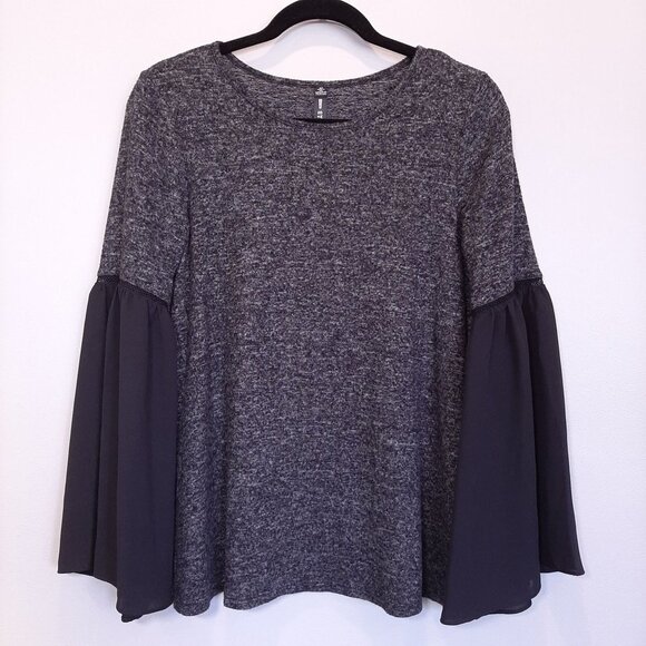 Design Lab Chiffon Bell Flare Sleeve Flowy Top Womens Size Small Black Grey - Picture 10 of 12